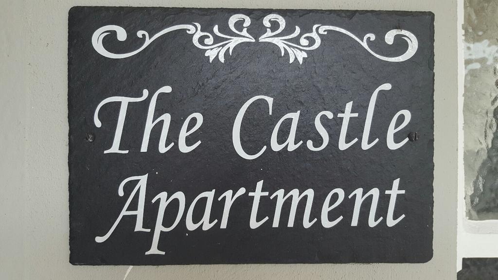The Castle Apartment Strangford Exterior foto